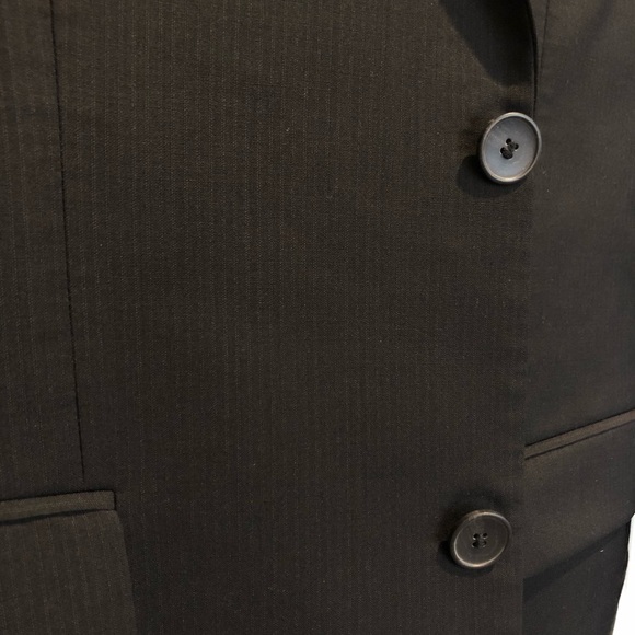 Hugo Boss 2-Piece Suit - Picture 2 of 4